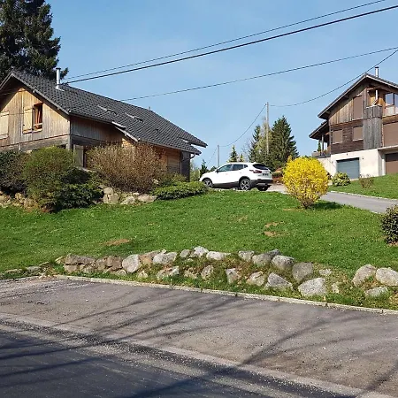 Dağ evi Cosy Chalet In Li Zey With Countryside Views